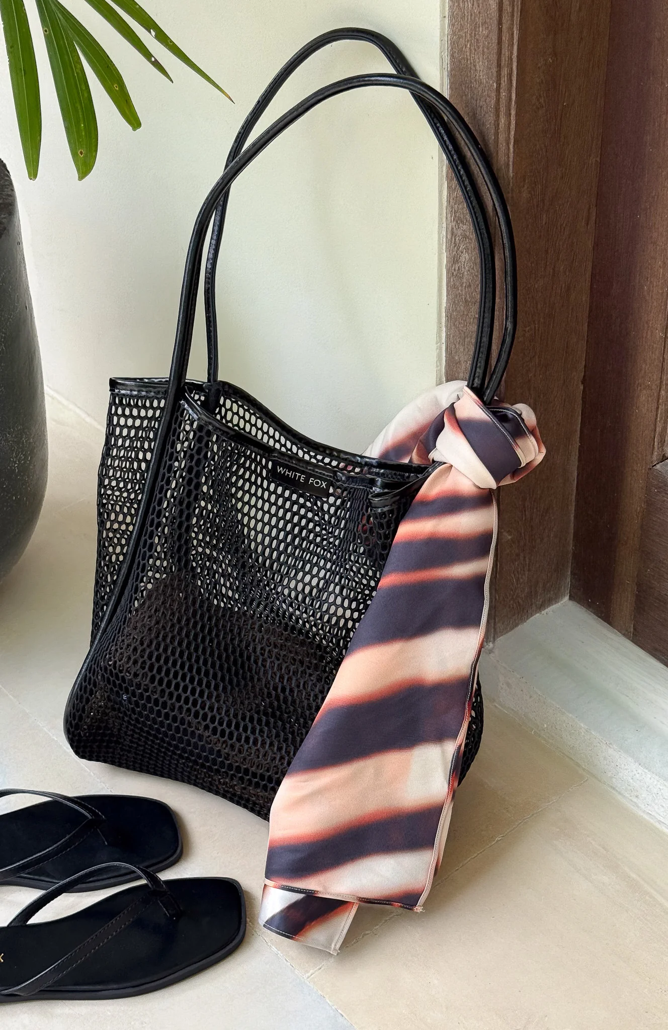 Aria Shoulder Bag Black - Image 4