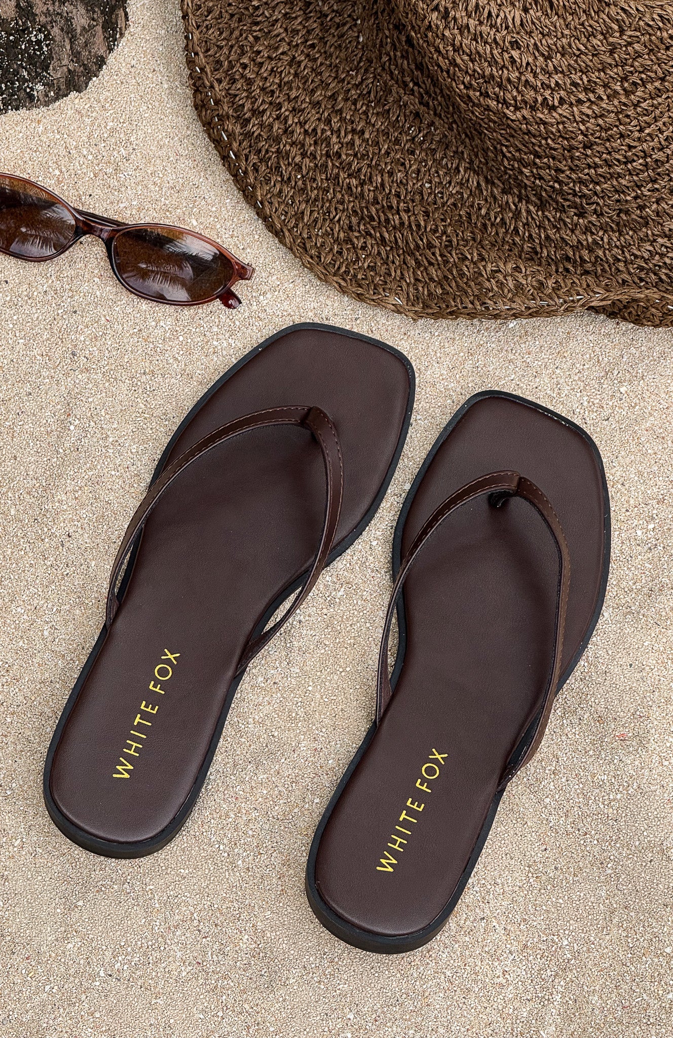 Breccan Thong Sandals Chocolate - Image 4