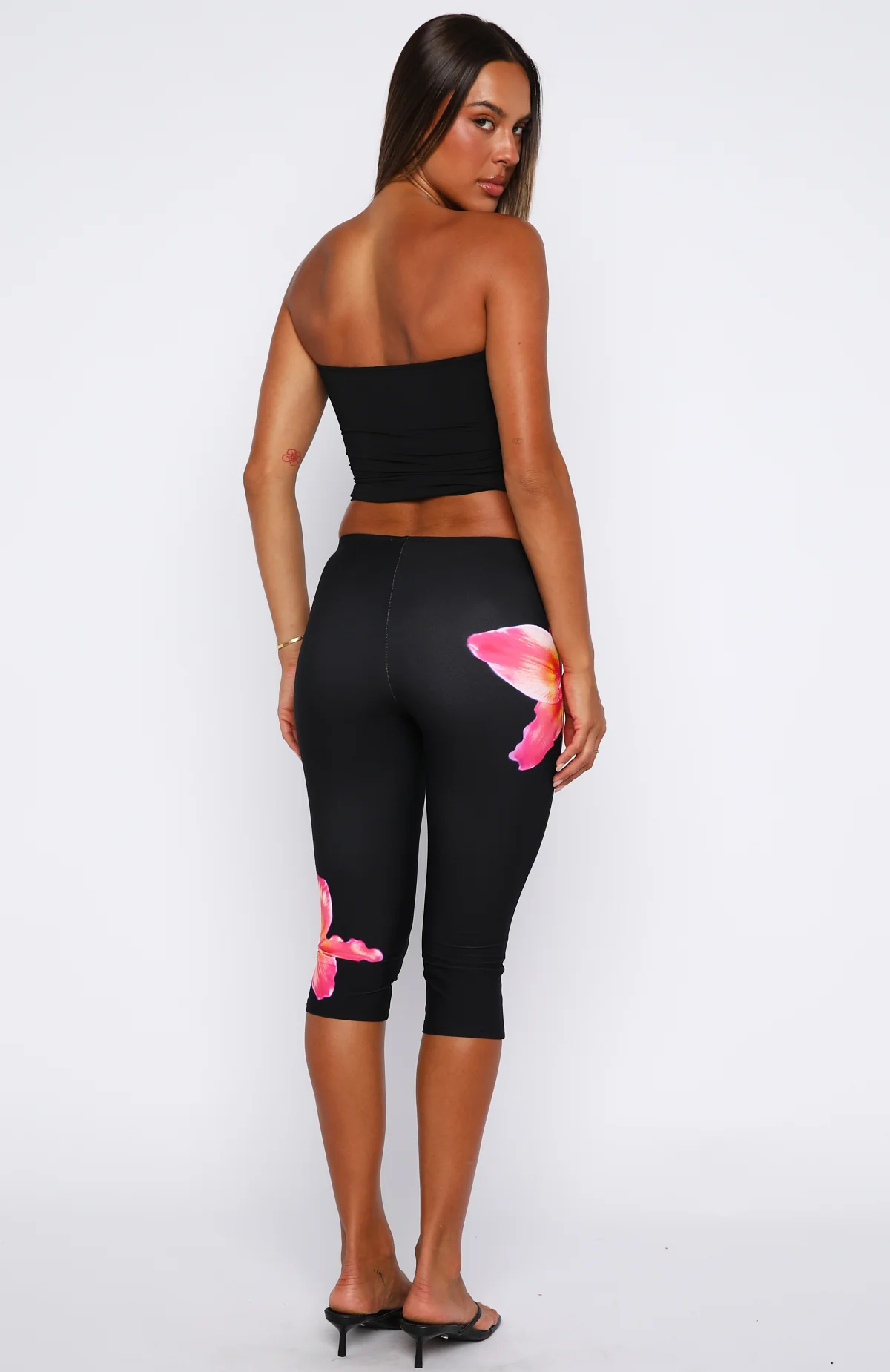 Call Me Trouble Capri Pants Midnight Blossom - Image 4