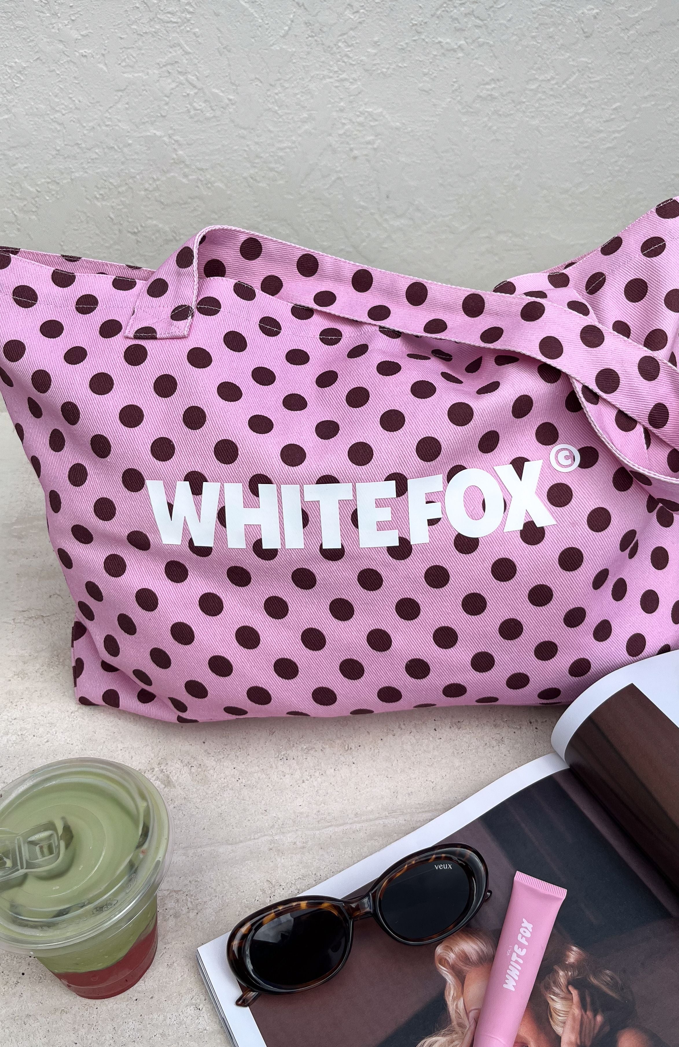 Circle Back To Me Tote Bag Pink/Burgundy Polka Dot - Image 4