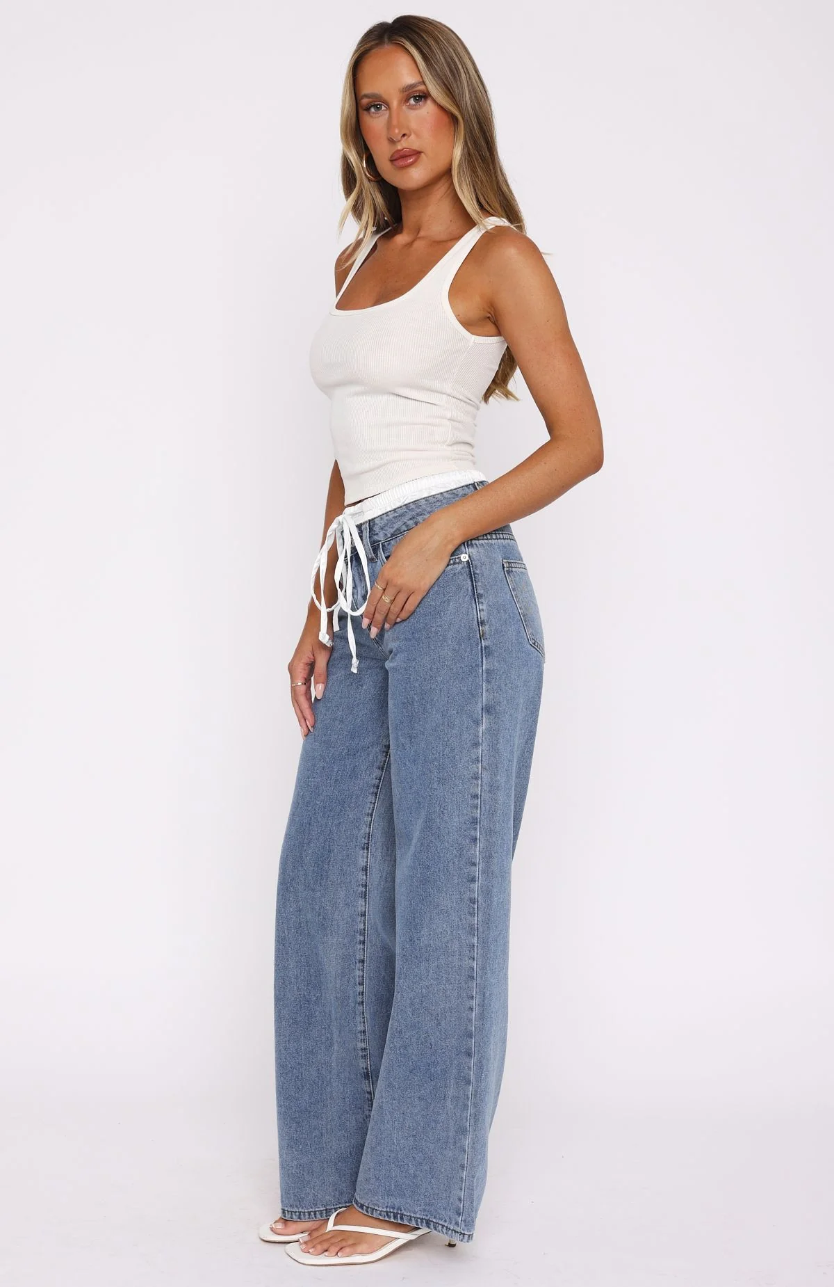 Daisy Mid Rise Wide Leg Jeans Mid Blue - Image 3