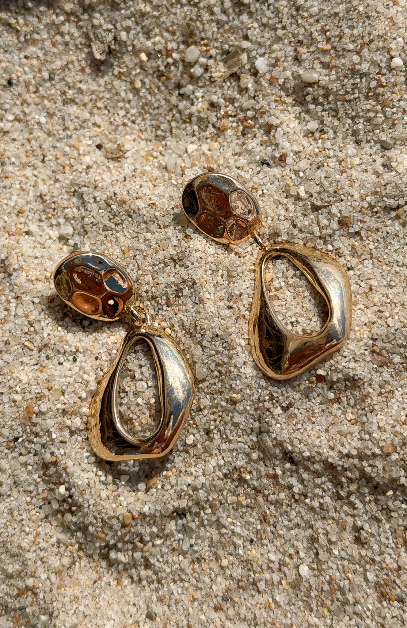 Dunja Earrings Gold - Image 2