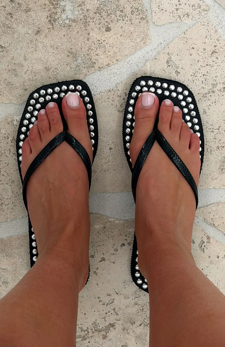 Eyre Studded Thong Sandals Black - Image 5