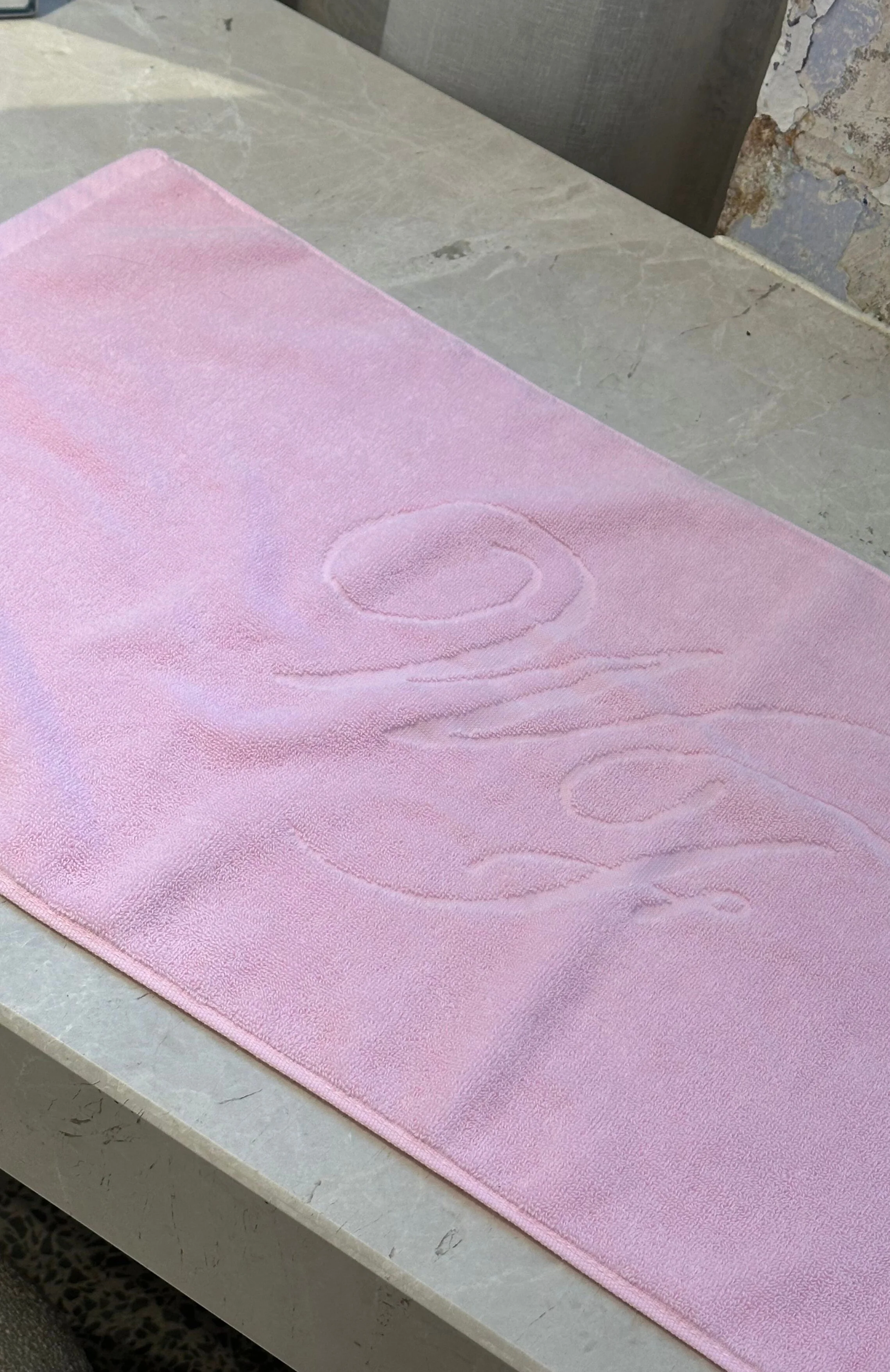 Feeling Fresh Gym Towel Baby Pink - Image 3