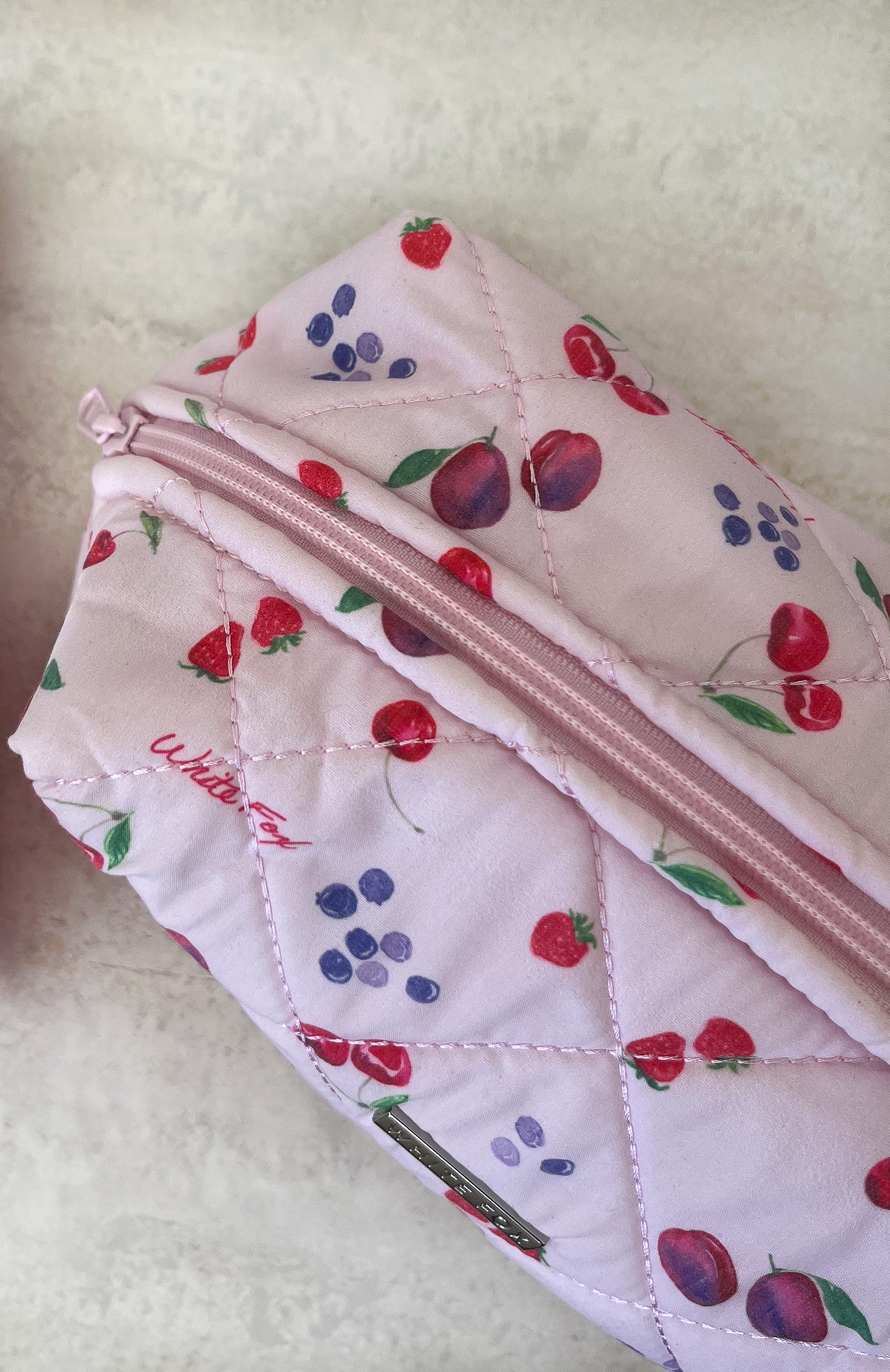 Getting Ready Cosmetic Bag Pink Berries - Image 2