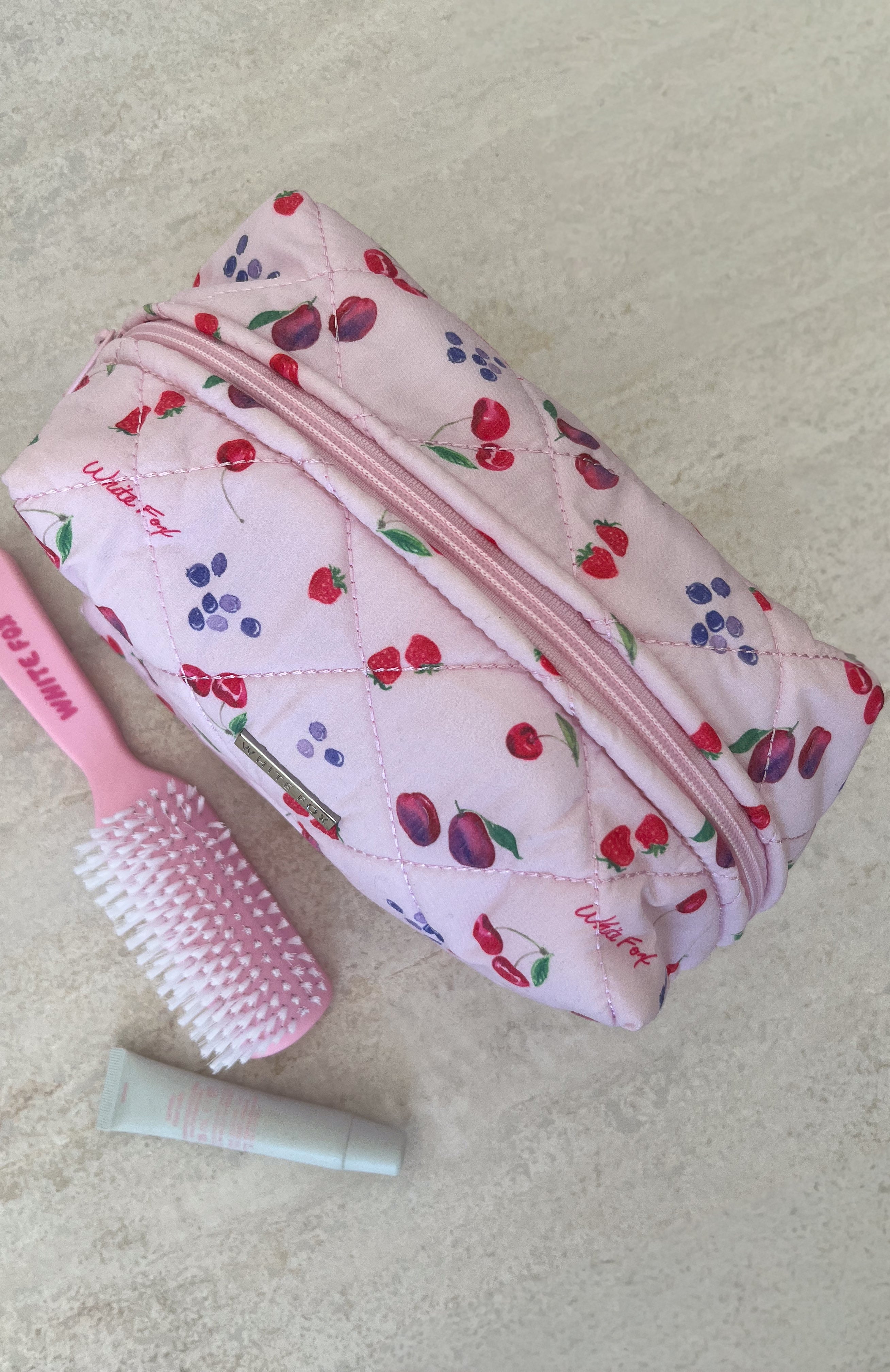 Getting Ready Cosmetic Bag Pink Berries - Image 3