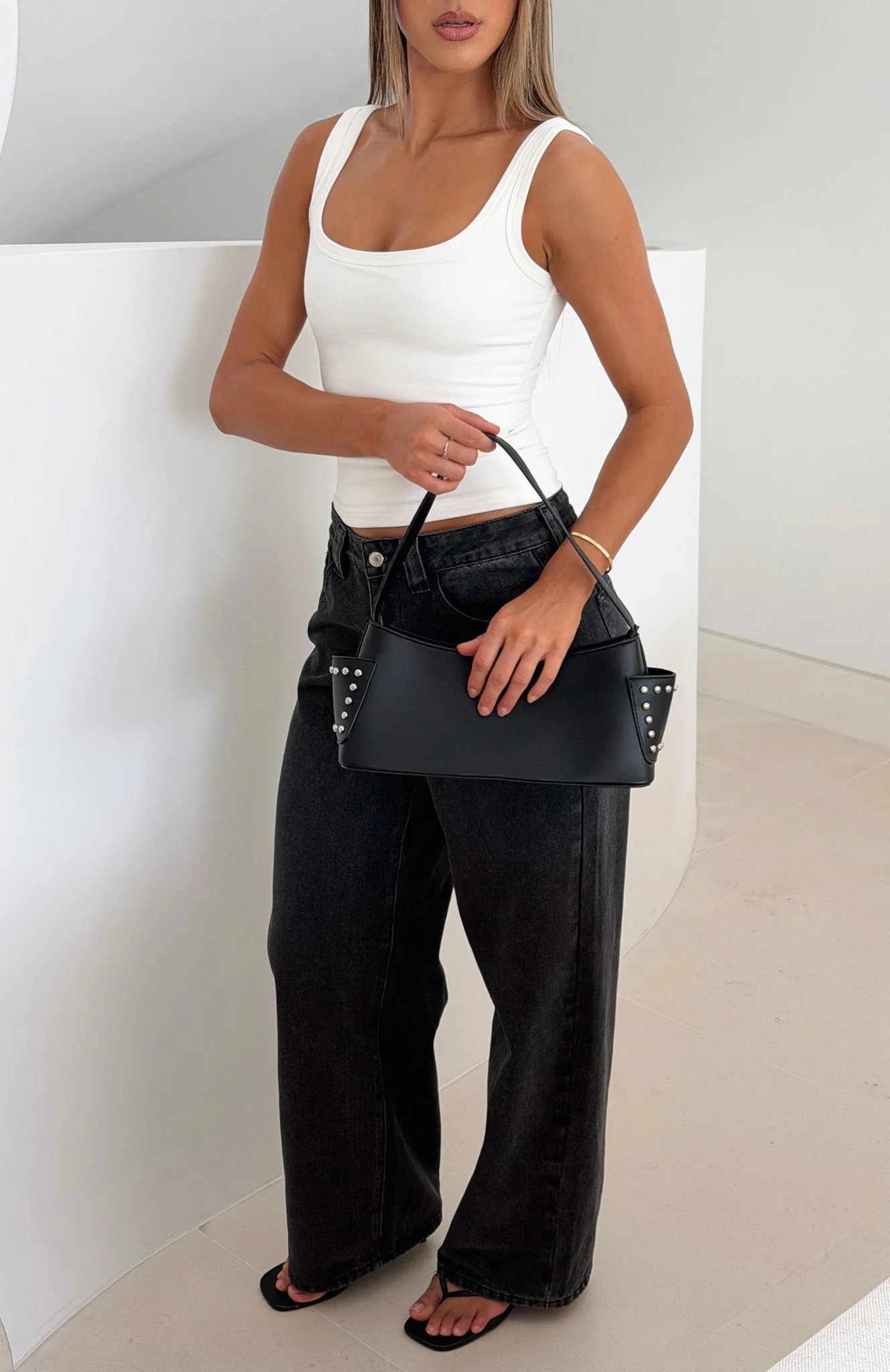 Gideon Shoulder Bag Black - Image 3