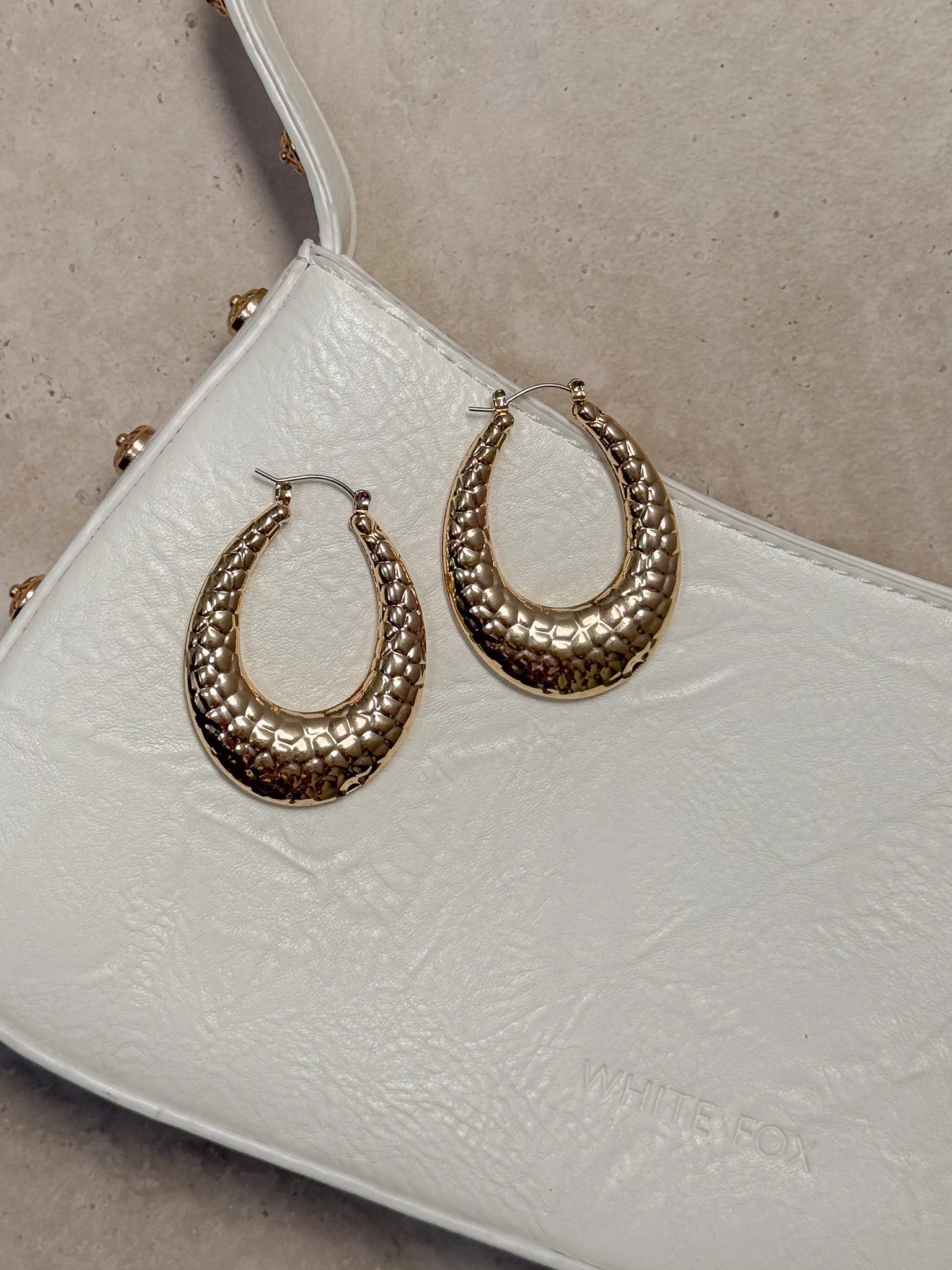 Kiaan Earrings Gold - Image 4