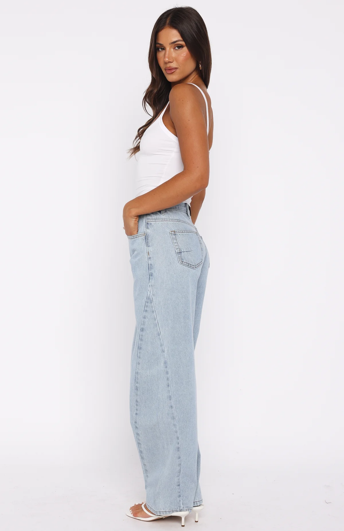 Kiara Mid Rise Barrel Leg Jeans Mid Blue - Image 5