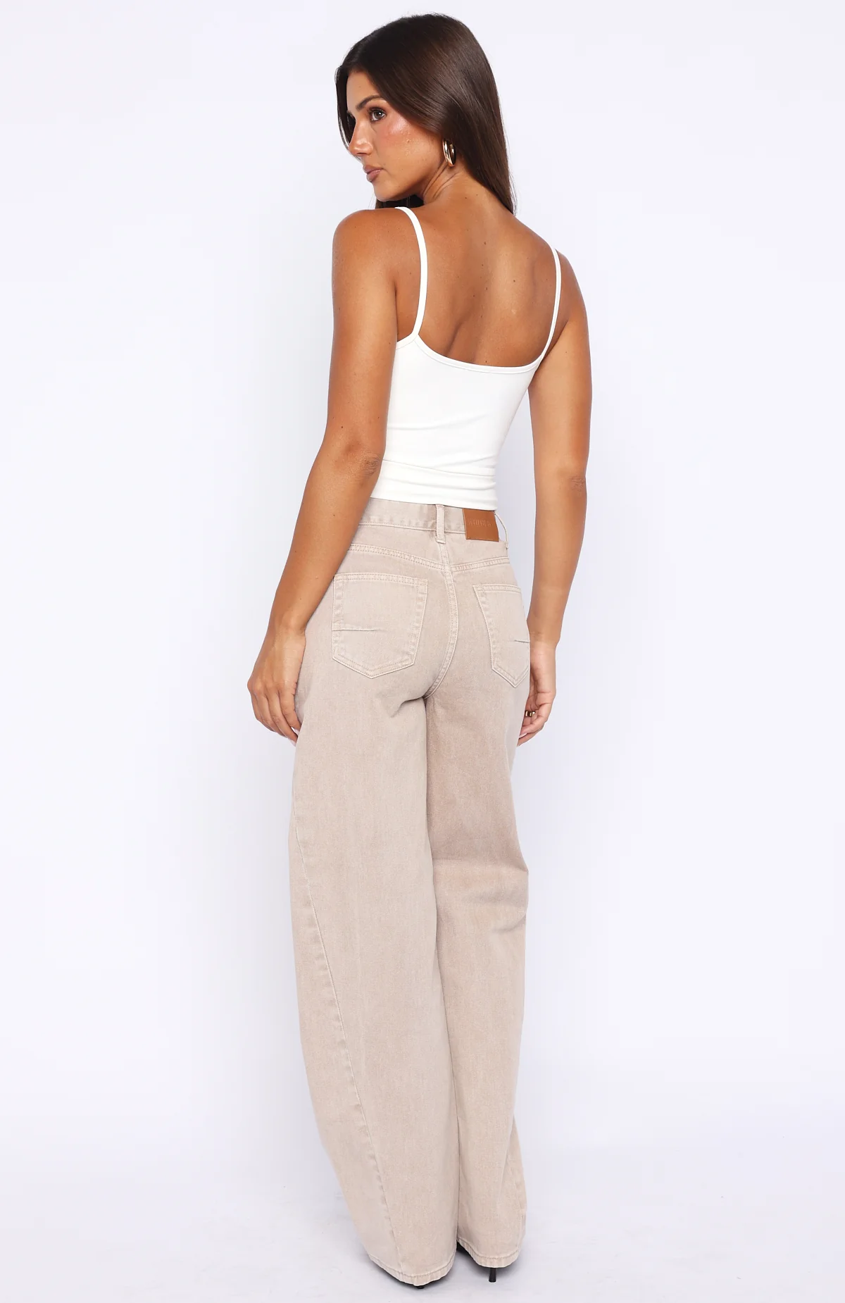 Kiara Mid Rise Barrel Leg Jeans Sesame Wash - Image 4