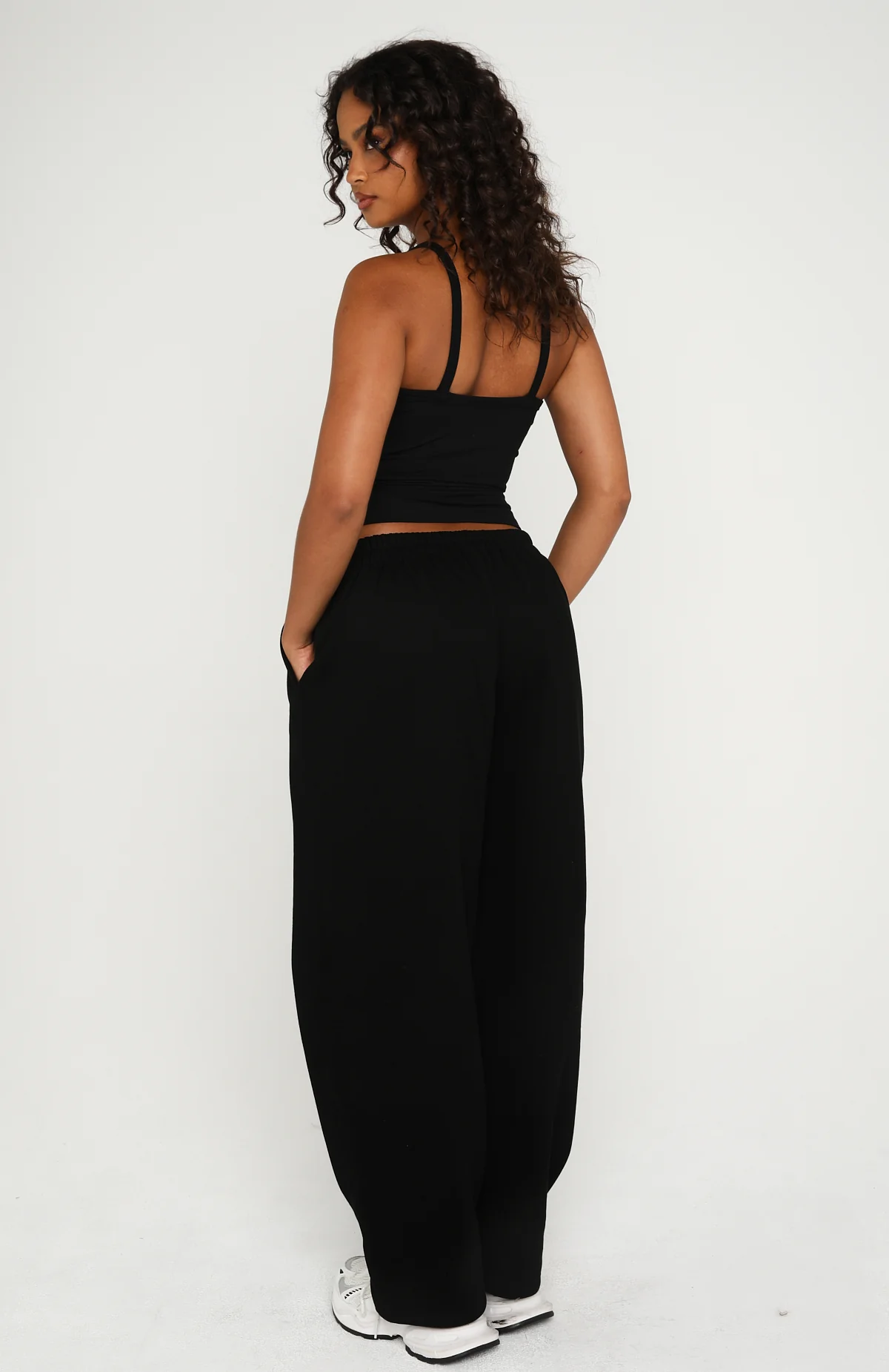 Know What You Want Barrel Leg Sweatpants Black - Image 4