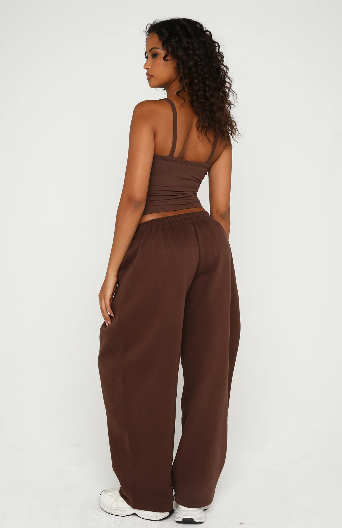 Know What You Want Barrel Leg Sweatpants Chocolate - Image 4