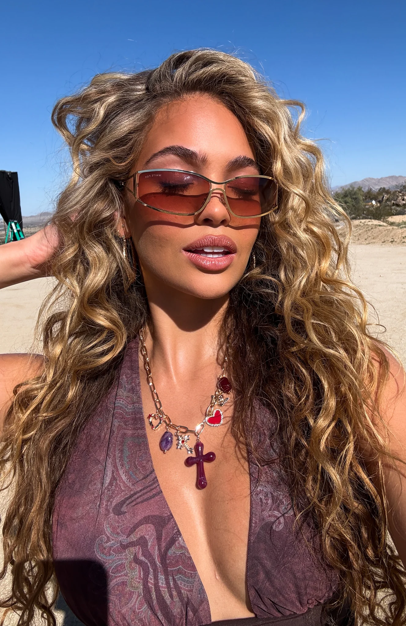 Luella Sunglasses Gold - Image 2