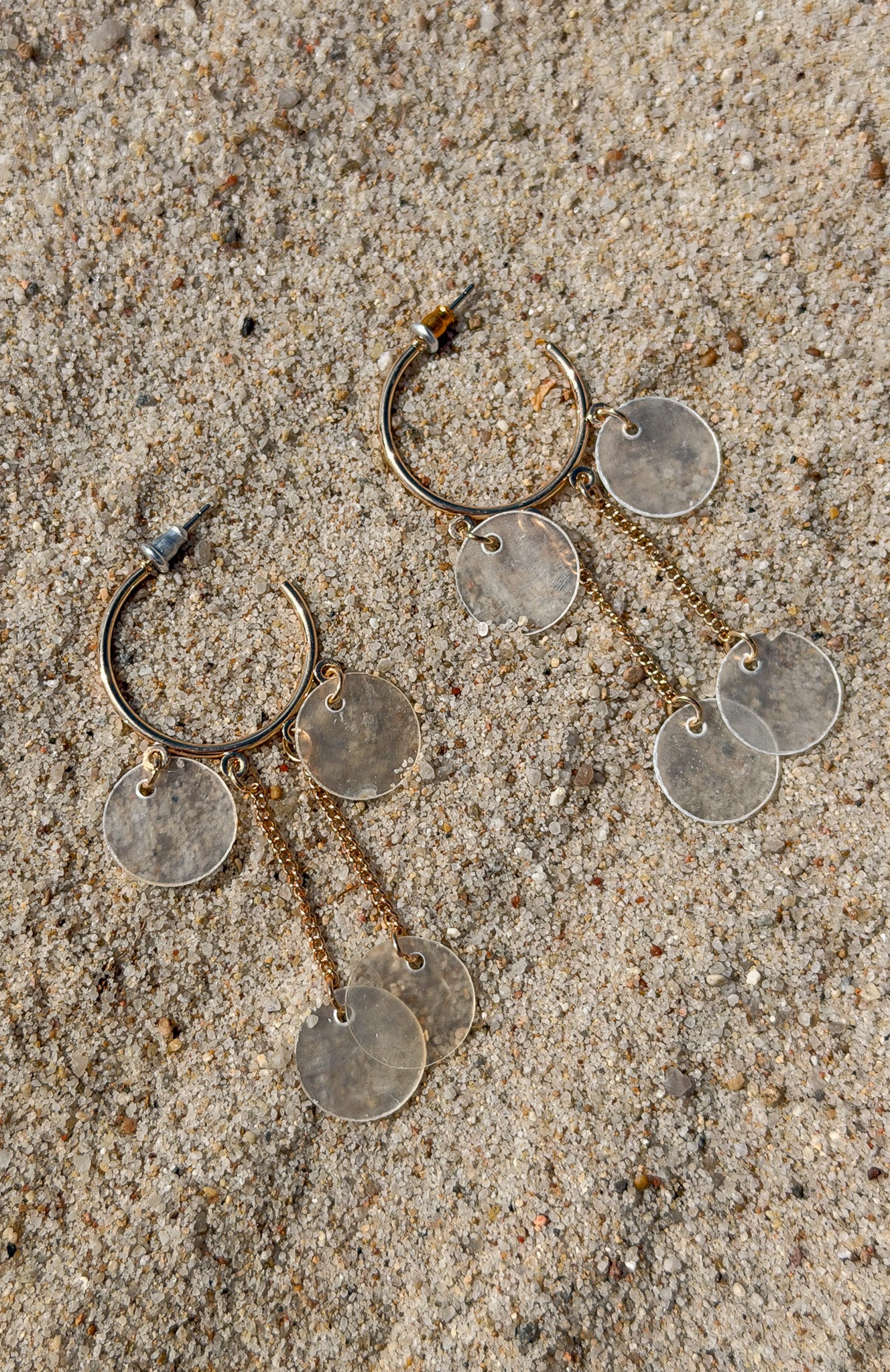 Makaio Earrings Gold - Image 3