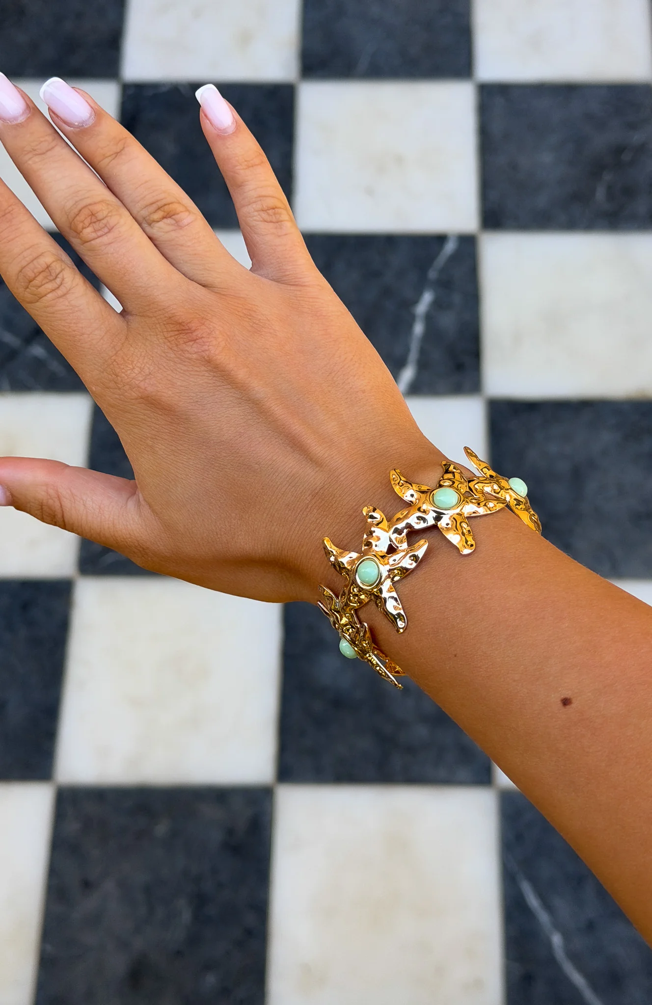 Matija Cuff Bracelet Gold - Image 4