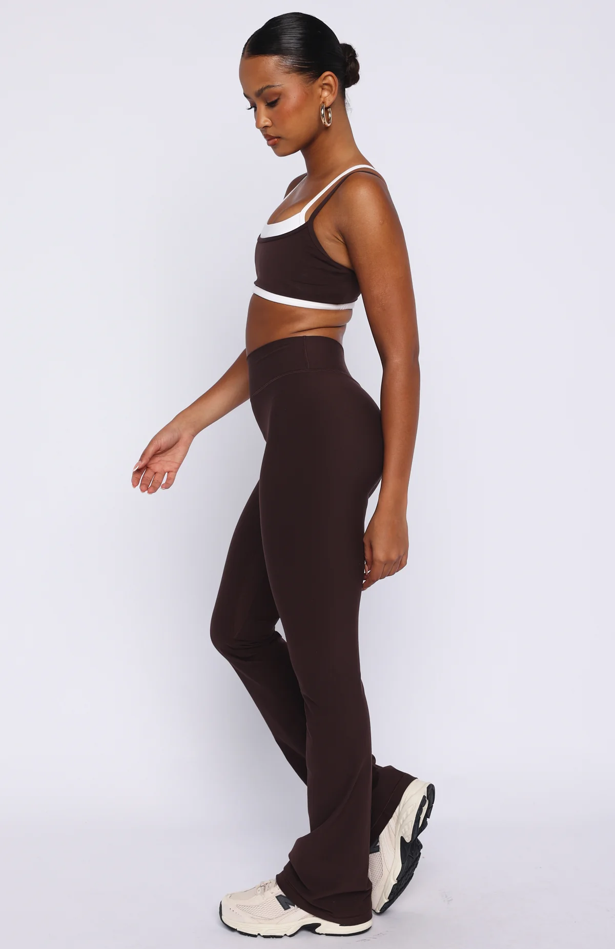 Movement Flare Leggings Dark Chocolate - Image 3