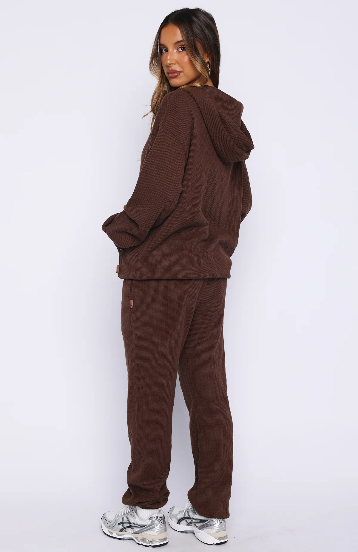 Moving Out Waffle Sweatpants Chocolate - Image 4