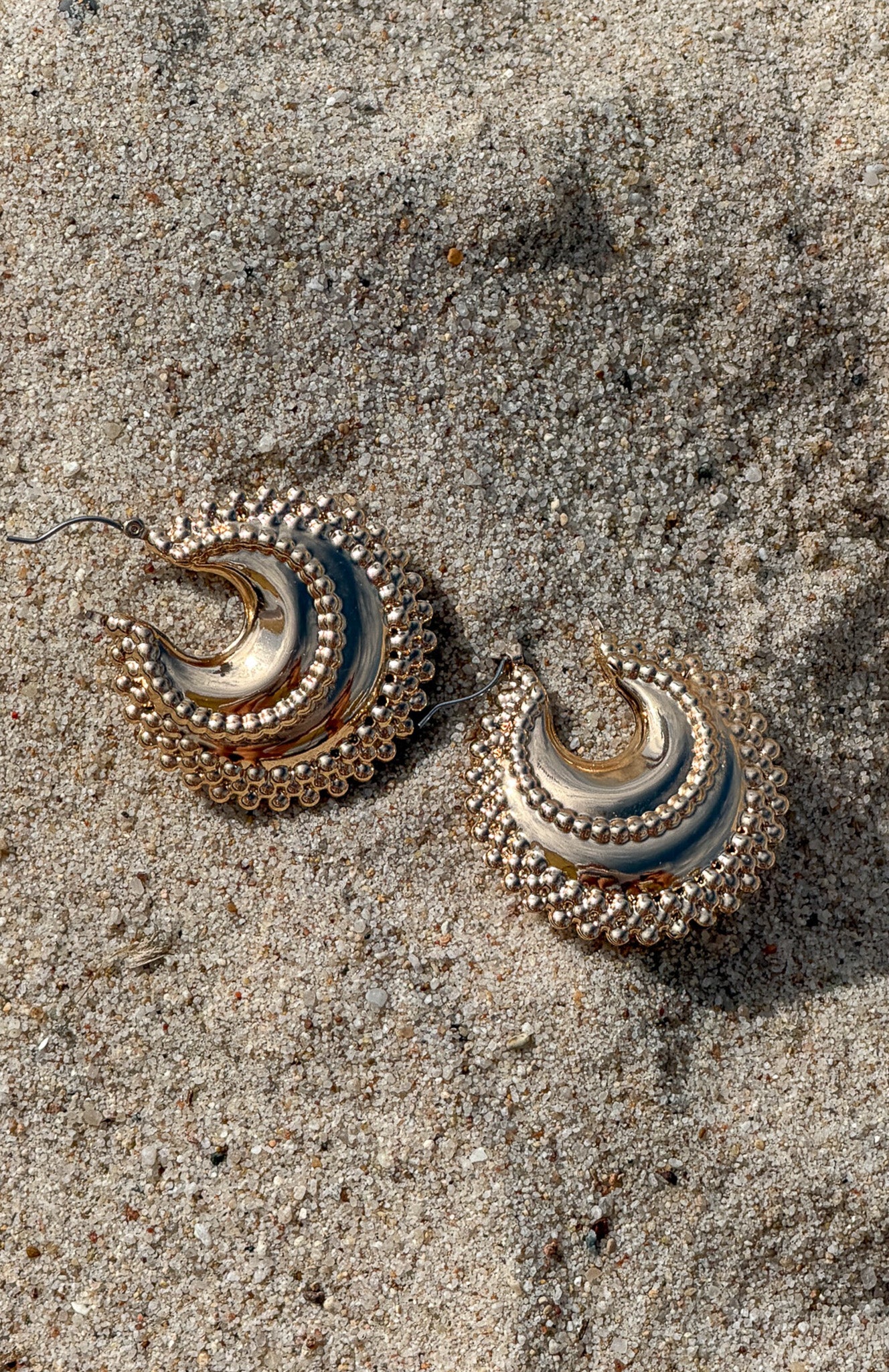 Nika Earrings Gold - Image 4