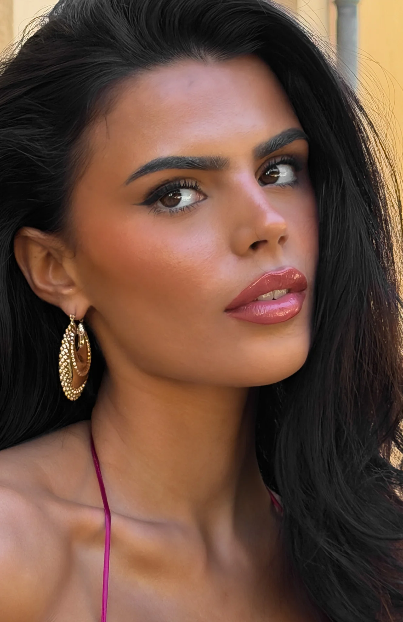 Nika Earrings Gold - Image 5