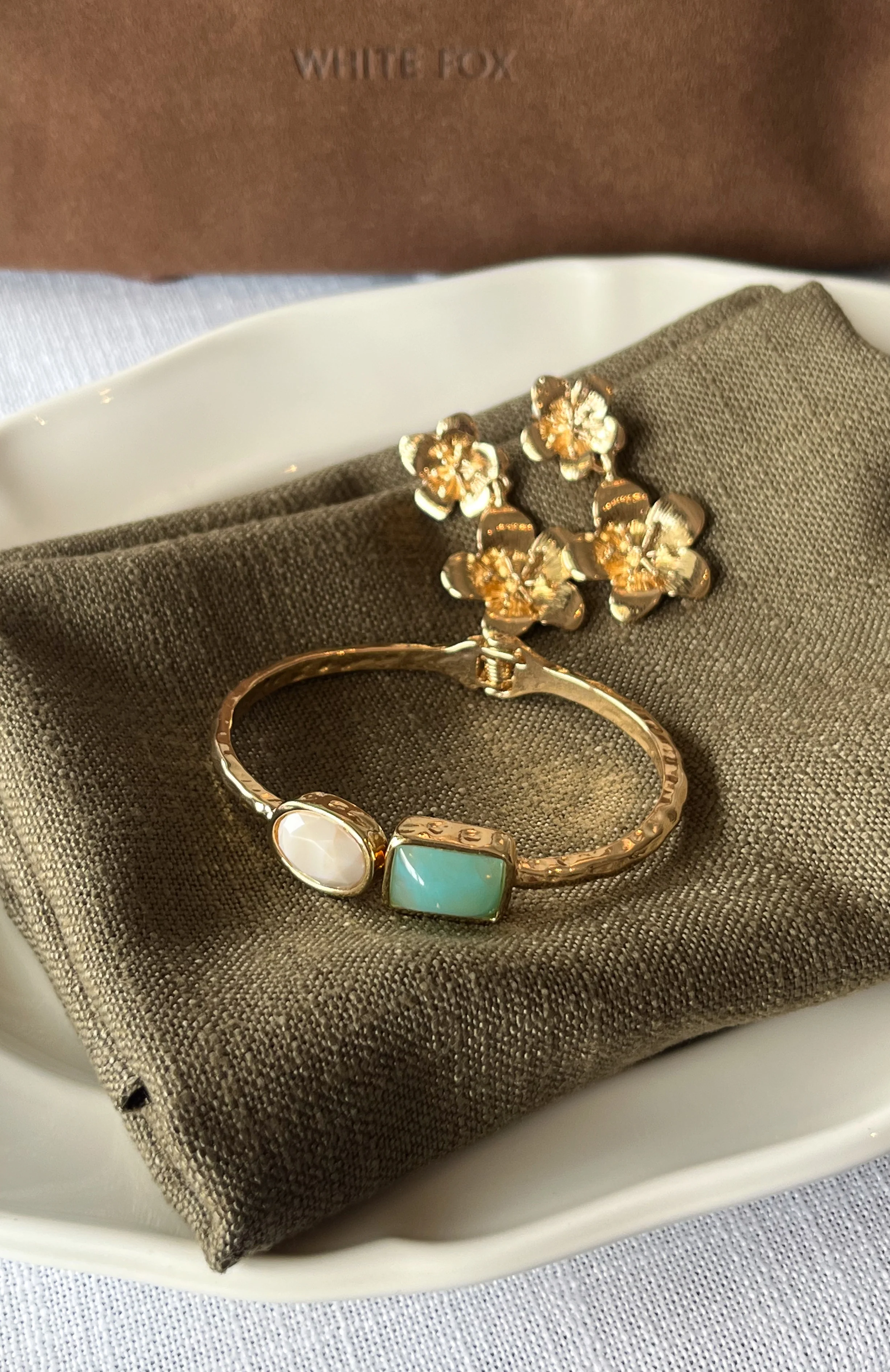 Osiris Bracelet Gold - Image 3