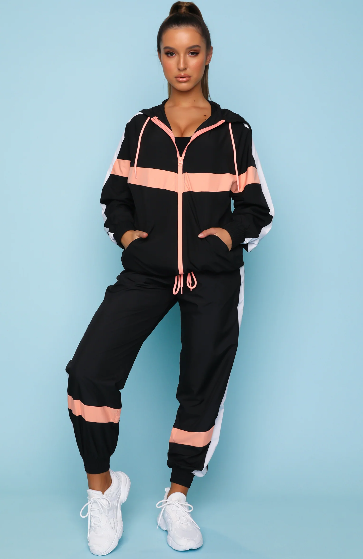 Premium Windbreaker Black - Image 4