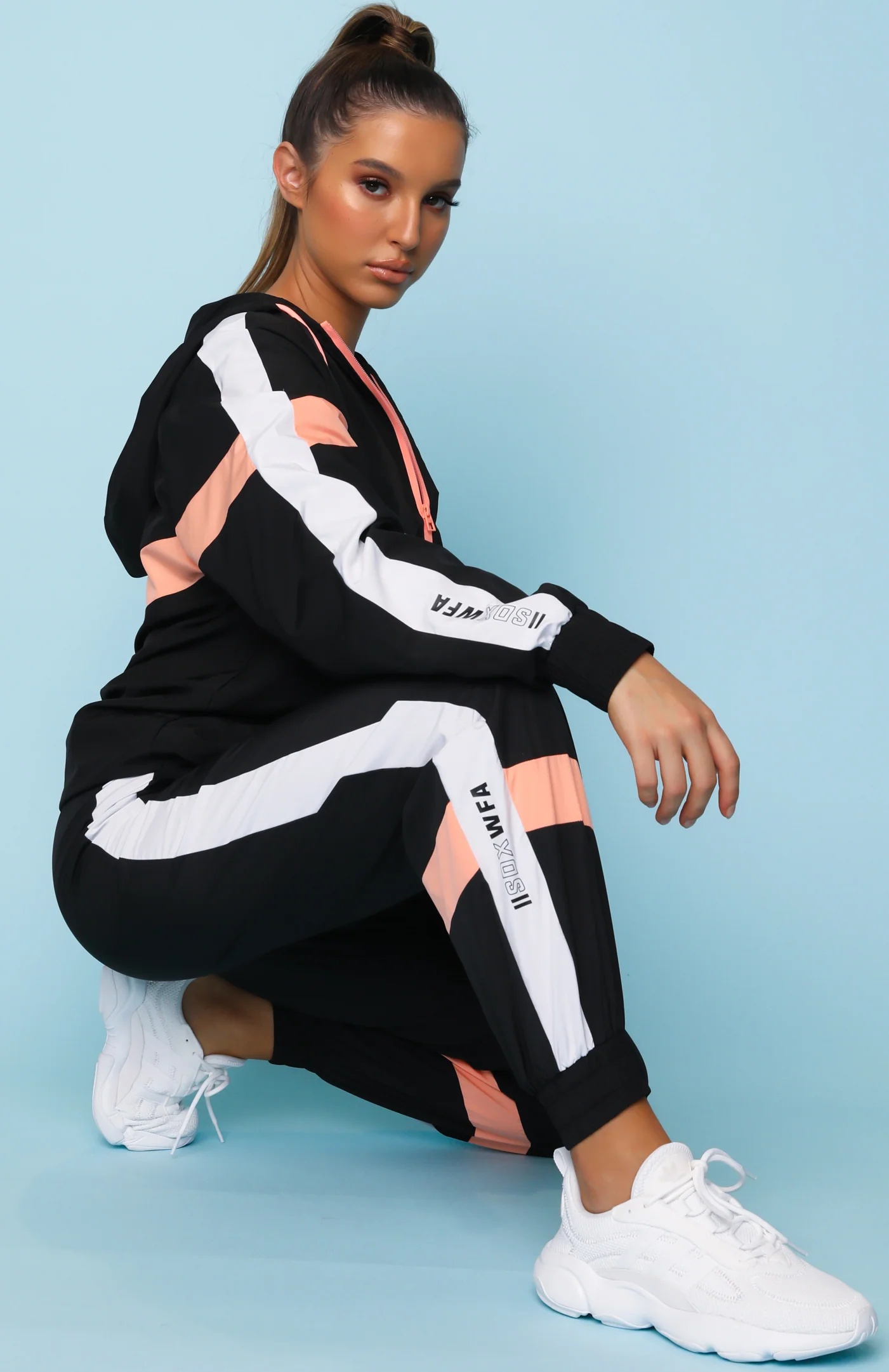 Premium Windbreaker Black - Image 5
