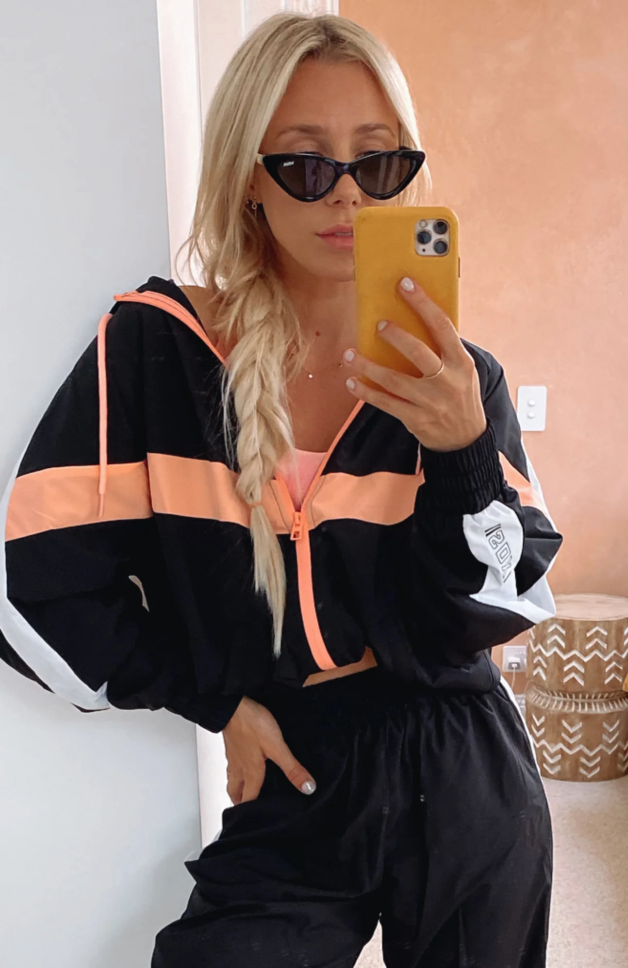 Premium Windbreaker Black - Image 8