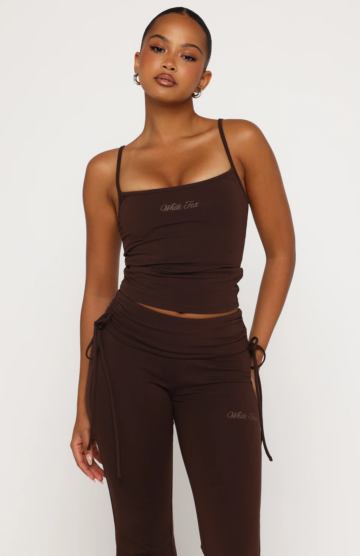 Pretty Vibes Singlet Chocolate - Image 2
