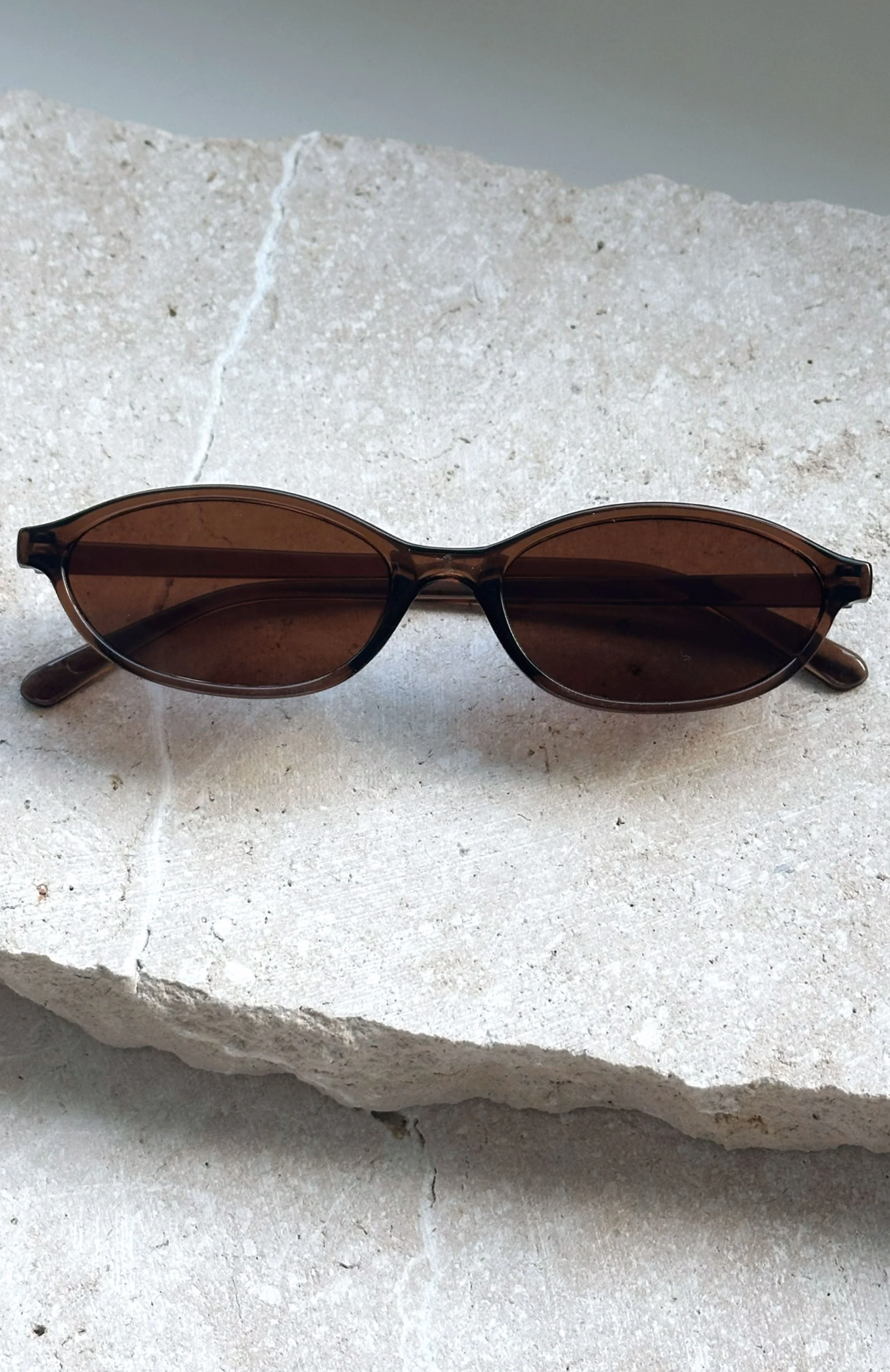 Robert Sunglasses Chocolate - Image 4