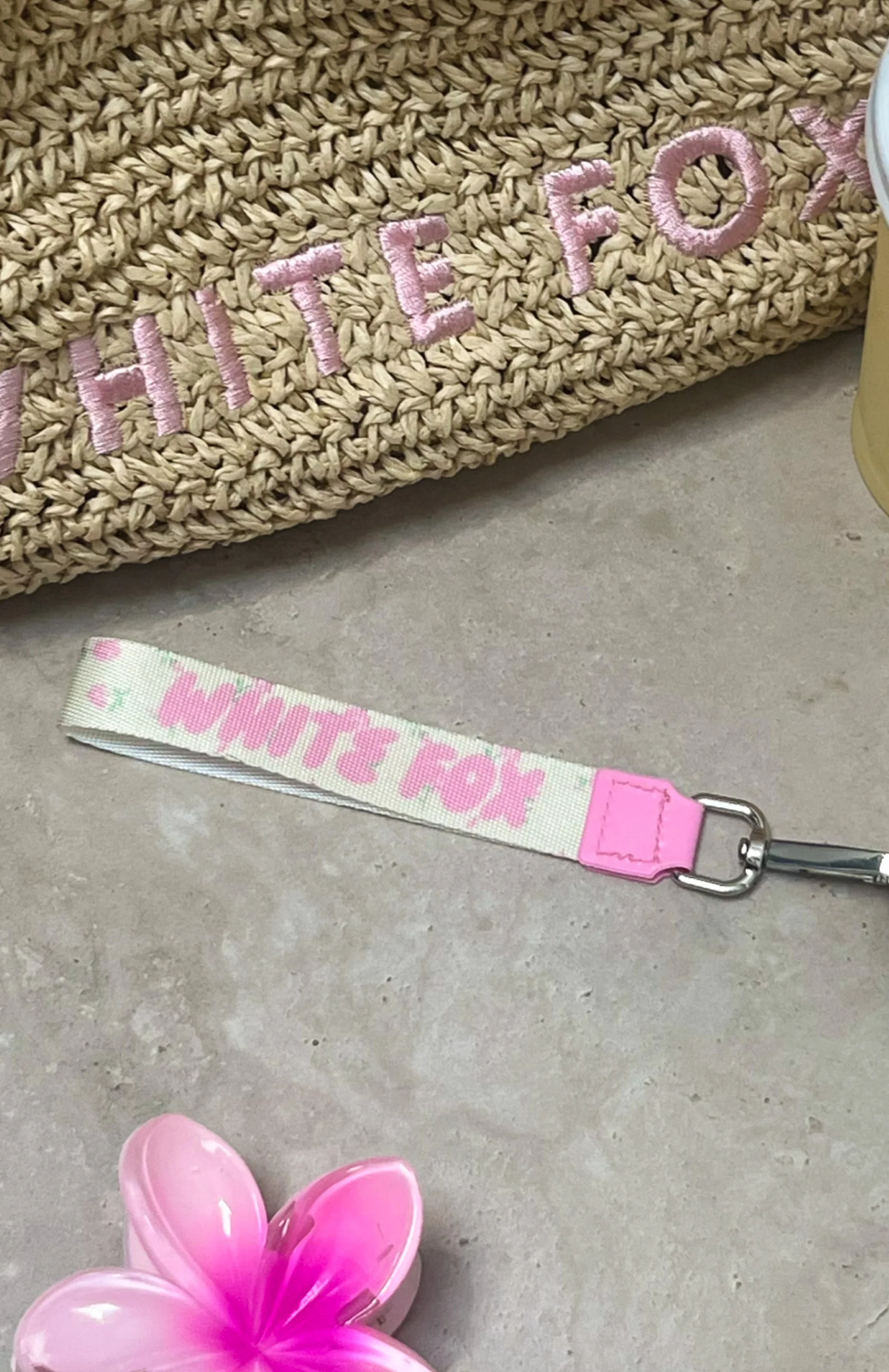 Standing Out Strap Keychain Lemon Ditsy - Image 2
