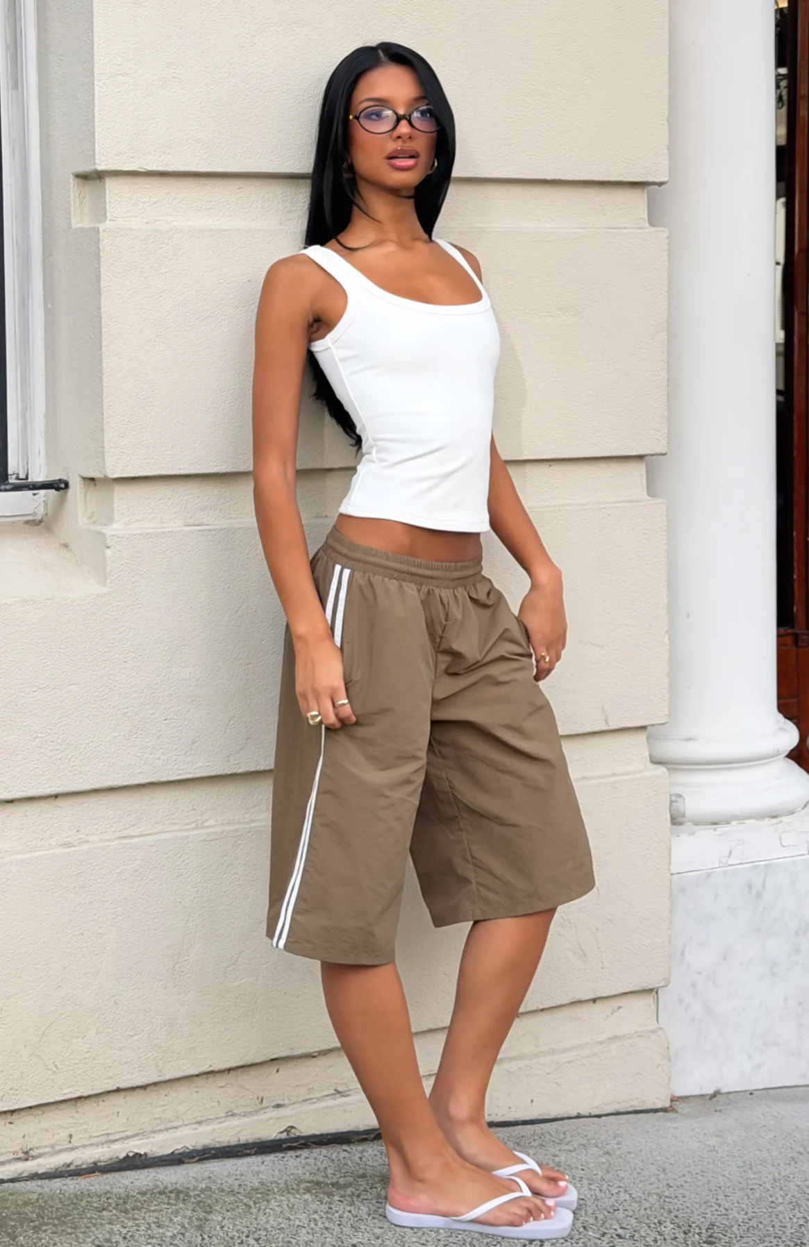 Still Yours Relaxed Shorts Military Green - Image 2