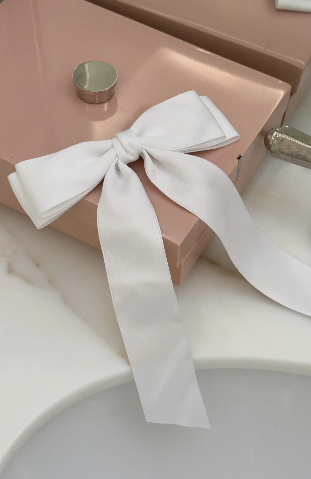 Sweet Serenity Bow Hair Clip White - Image 5