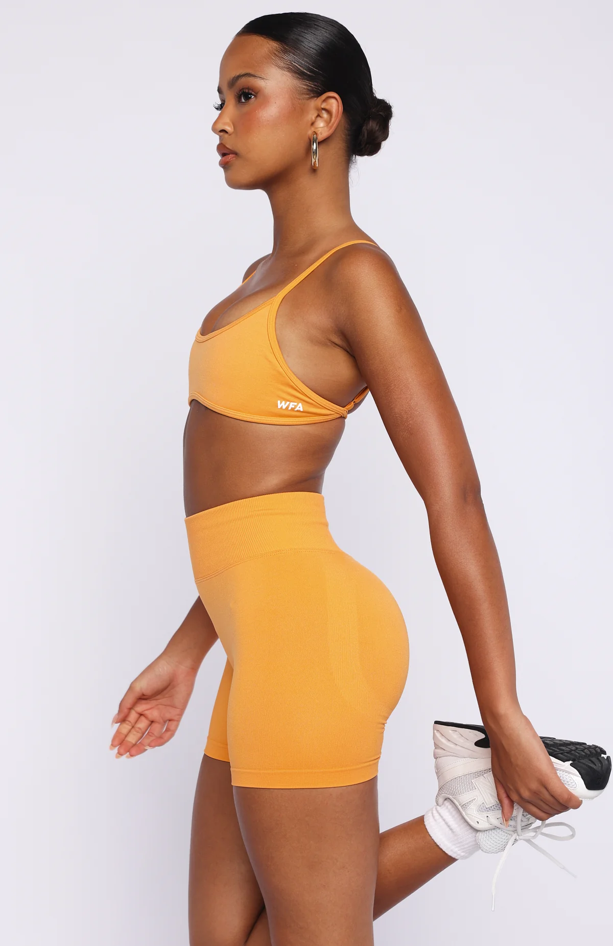 Swing Seamless Sports Bra Mango - Image 4