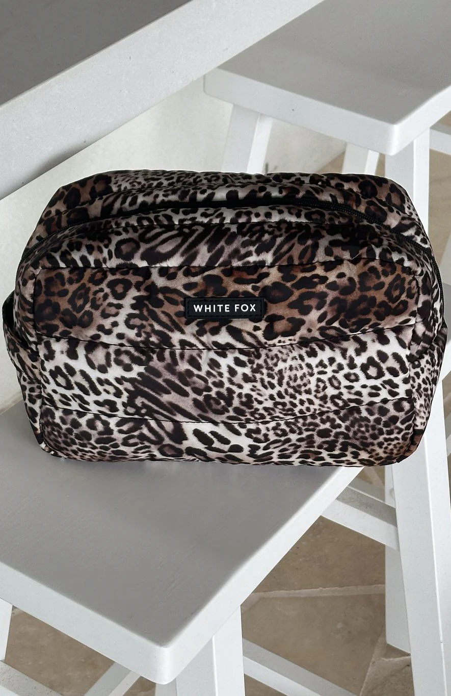 Take A Leap Cosmetic Bag Leopard - Image 4