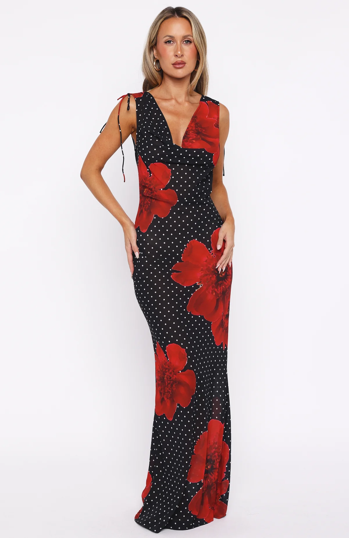 That's Amore Maxi Dress Black Scarlet Bloom - Image 2