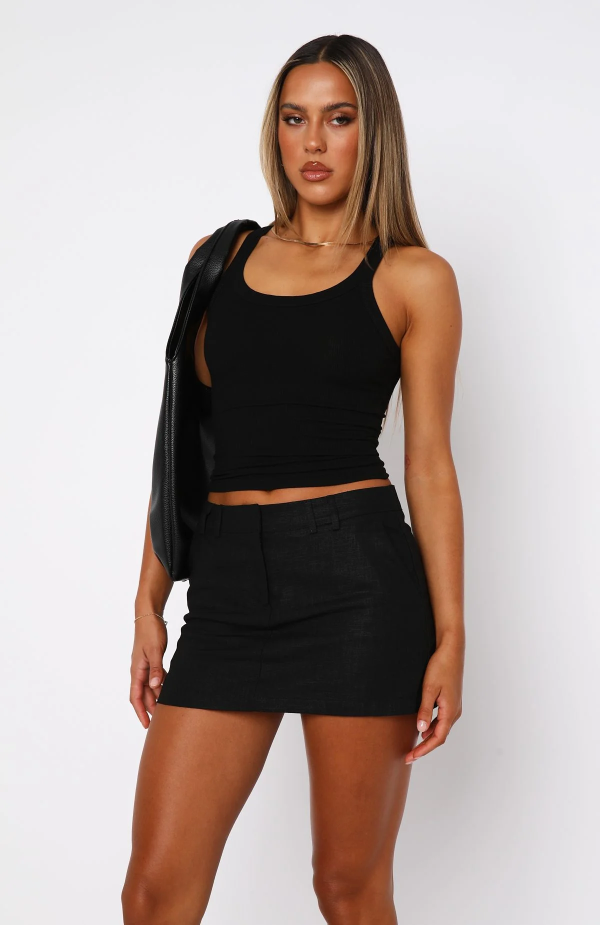 The Right One Mid Rise Mini Skort Black - Image 2