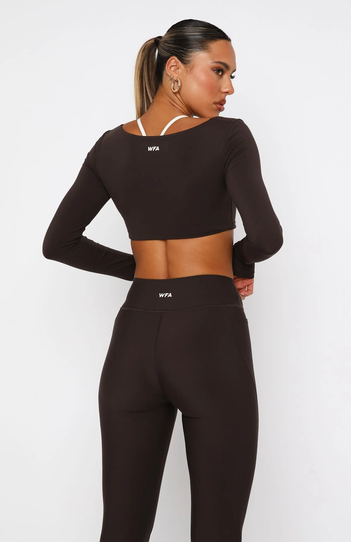 Thriving Long Sleeve Crop Espresso - Image 4