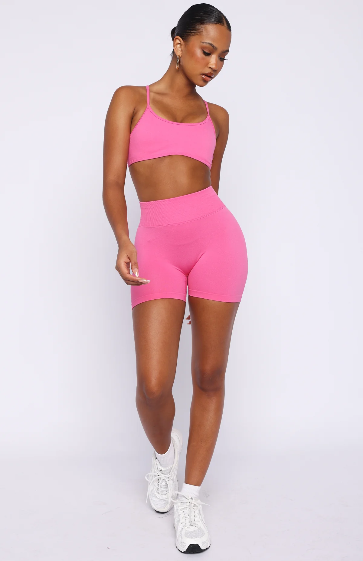 Zoom Seamless Shorts 4" Dragonfruit - Image 5